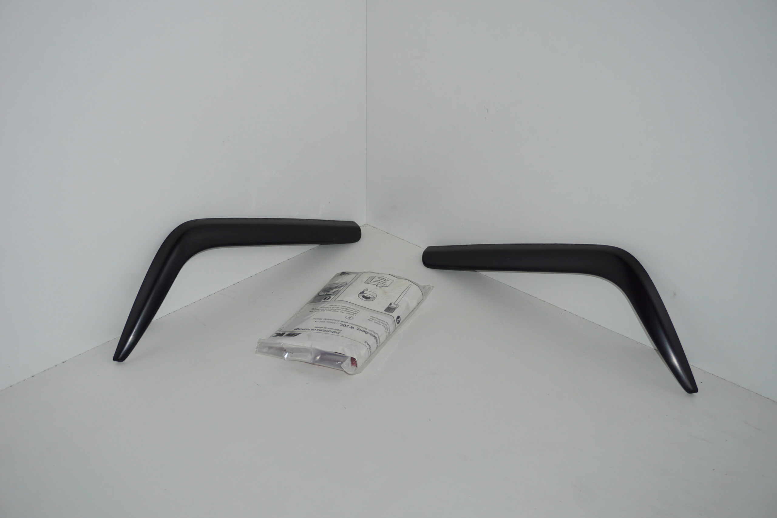 Palpebre per mercedes benz W202C - immagine 2