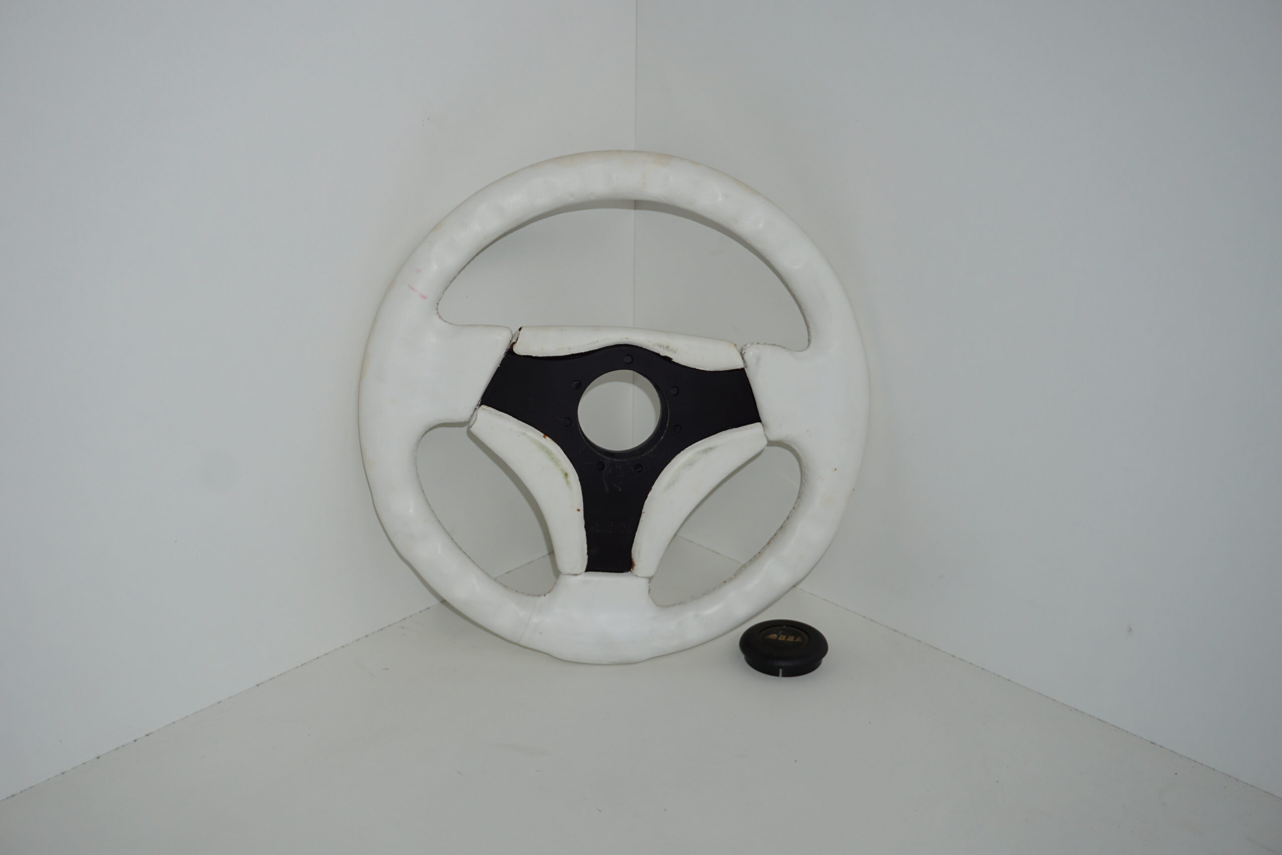 Volante oba thunder bianco 3 razze - immagine 2