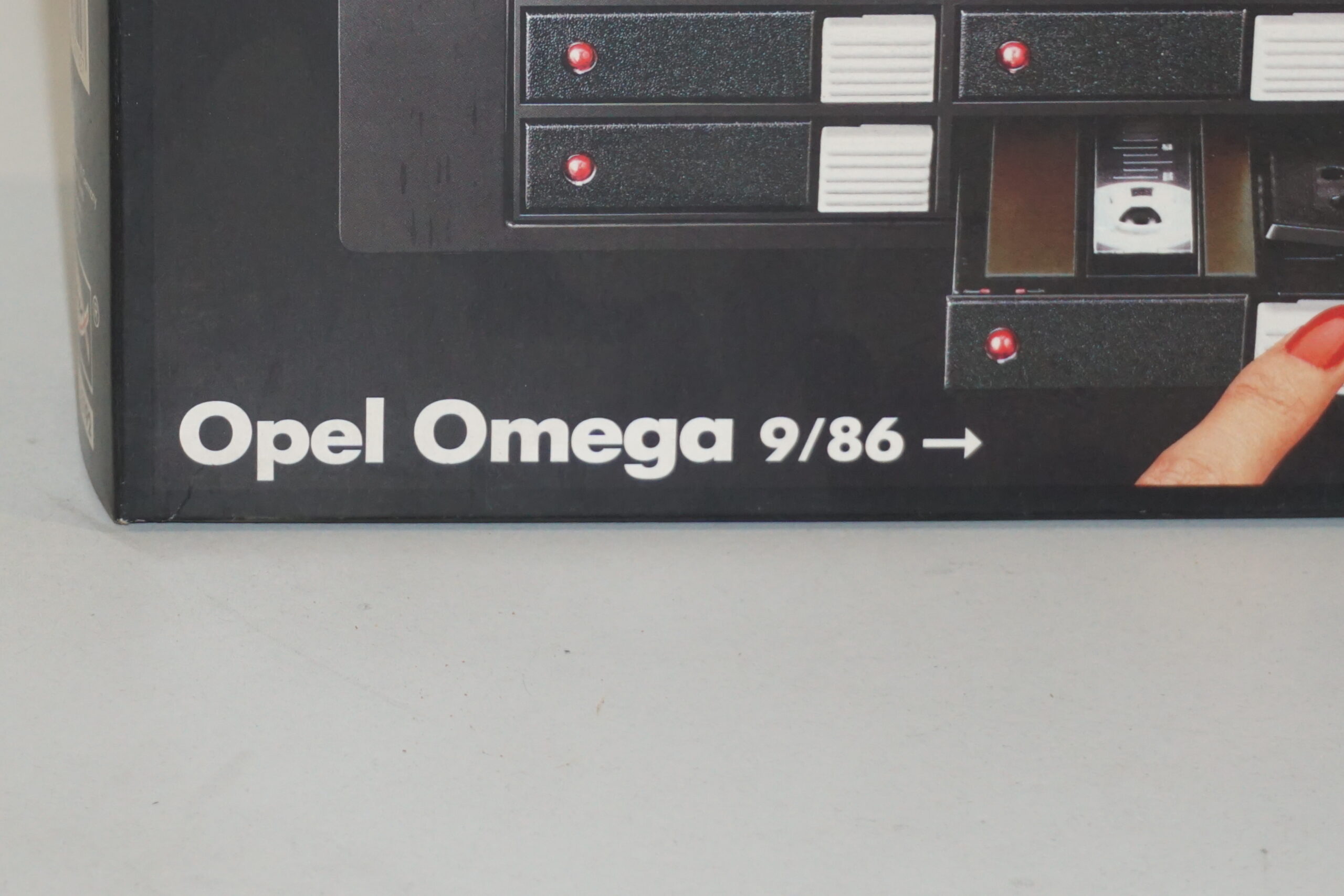 Porta cassette Opel Omega '86 Vintage - immagine 2