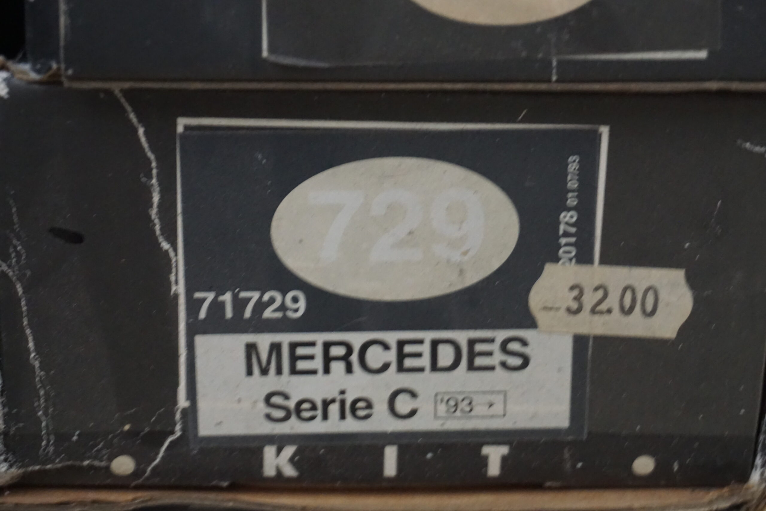 Kit staffe di fissaggio Fapa 729 Mercdedes serie C '93 - immagine 2